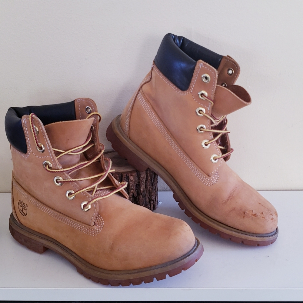 Timberland Premium  Nubuck Leather  Boots - Size 9